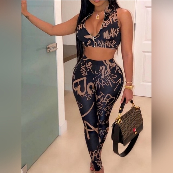 NWT Crop Top letter print Pant Set - Picture 1 of 5